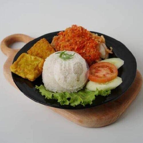 Geprek Fiona: A Must-Visit Culinary Gem in Bali