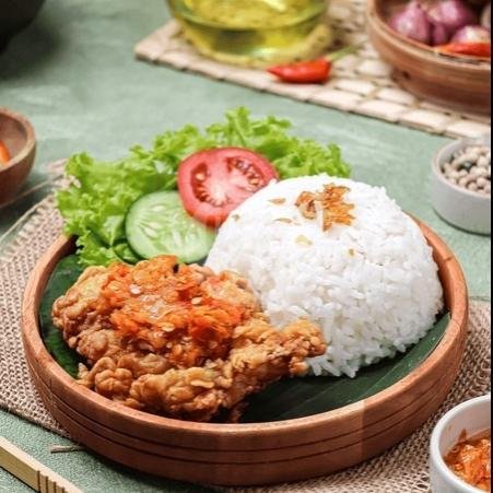 Ayam Geprek + Nasi menu Lalapan Den Bagus, Kuta