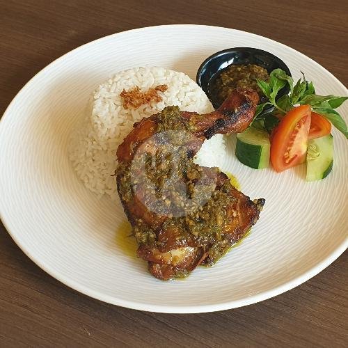 Paket Ayam Goreng Sambal Ijo menu MANSU RESTAURANT, Nakula