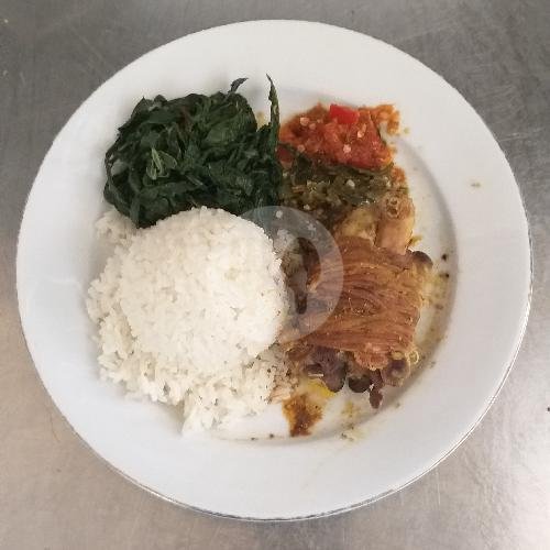 Nasi Rempela menu Dewata Minang, Danau Poso