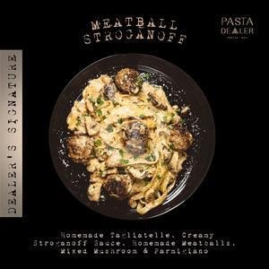 Meatball Stroganoff menu Pasta Dealer, Bumbak Dauh