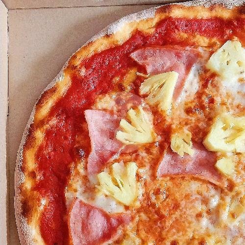 Hawaiian Pineapples Pizza menu Roman Pizza & Pasta, Canggu