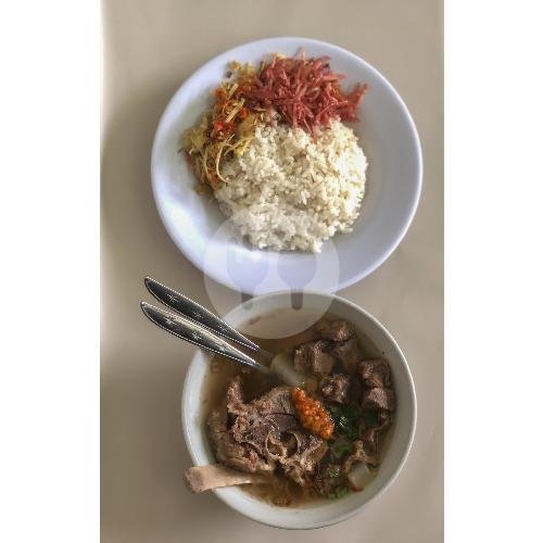 A Culinary Delight at Warung Bu Diah: Must-Try Indonesian Flavors in Denpasar