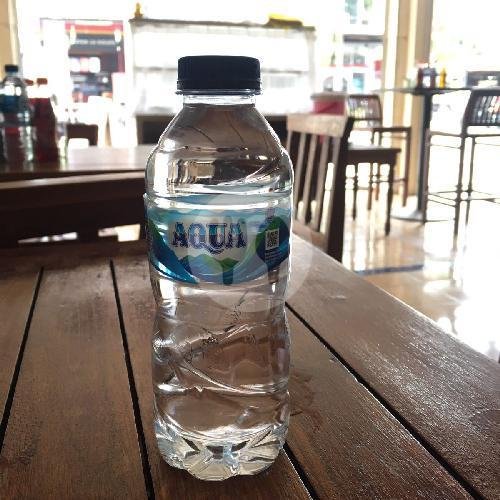 Aqua Botol 330ml menu Babi Guling Samsam Kasih