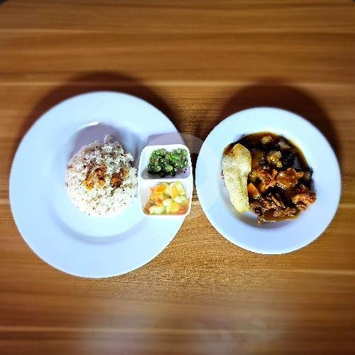 Nasi Siobak menu Babi Guling Singaraja Beras Merah Rendi, Tukad Pakerisan