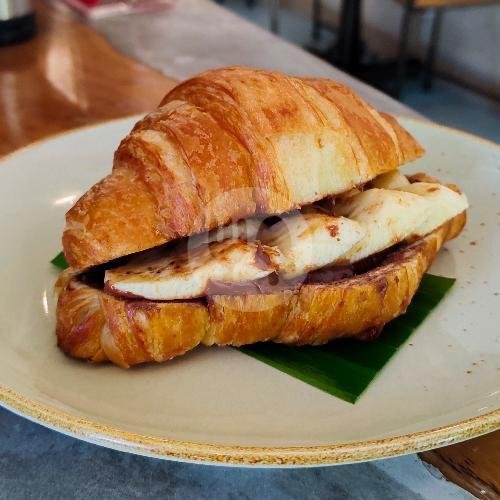 Nutella Banana Croissant menu Refresh Coffee Shop, Uluwatu