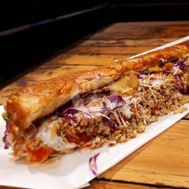 Monster Ayam Cincang. menu Roti Johns Bali, Dewi Sri