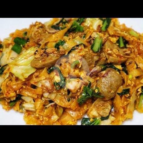 Kwetiau Goreng Bayam (Bakso Dan Ayam) menu Food Table, Hos Cokroaminoto