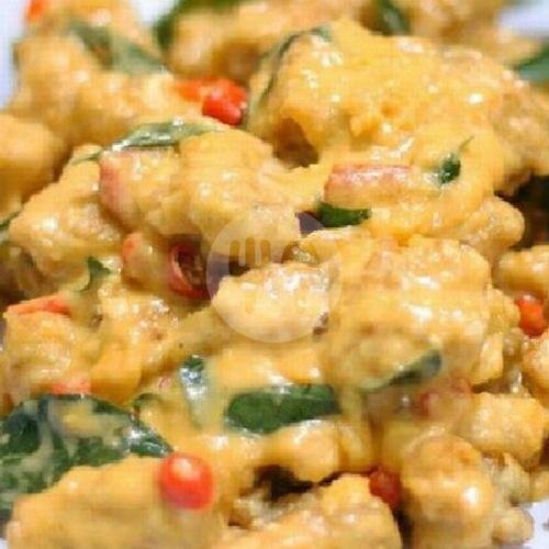 Ayam Telor Asin menu Hengky Resto, Sekar Tunjung