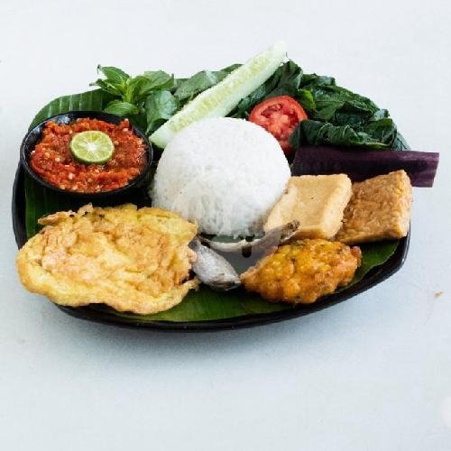 Nasi Tempong Telur Dadar menu Nasi Tempong Rehana, Kuta