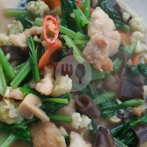 Ayam Cah Jamur menu Warung Made Gandapura