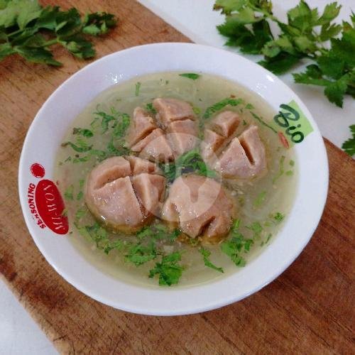 Bakso Sapi Halus menu Bakso Goyang Lidah Banyuwangi, Bung Tomo