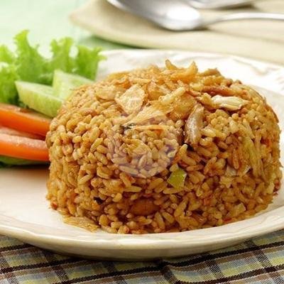 Nasi Goreng Sosis menu Teras Rumah Mbak Ulan, Perumahan Puskopad 2