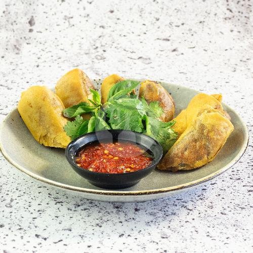 Bangkok Hustle Thai Food Review: A Taste of Home in Bali