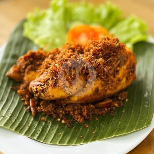 Betutu Ayam Kampung (1/2 Ekor) Goreng menu Ayam Betutu Ibu Nia, Merdeka