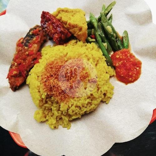 Nasi Kuning Ikan Tongkol menu Nasi Kuning Raya Canggu Ibu Firman, Canggu