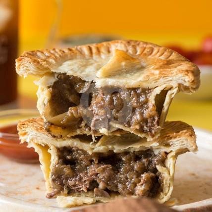 Pepper Steak Pie menu Aussie Pies, Kuta