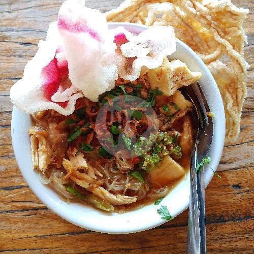PAKET HORAS SIANTAR menu Mie Sop Ayam Medan, Nuansa Utama Timur