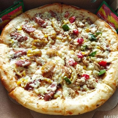 Split Chicken Pizza Mozzarella Size 24-25 (LARGE) menu Hanaya Pizza, Selatan Pagutan