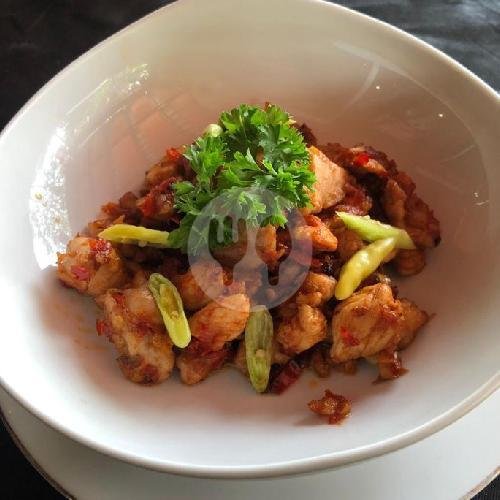 Ayam Rica-Rica menu Utama Cafe & SportBar, Renon