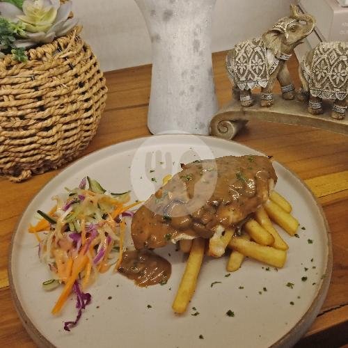 Fish Steaks menu Rumpis Kitchen, Dewi Madri