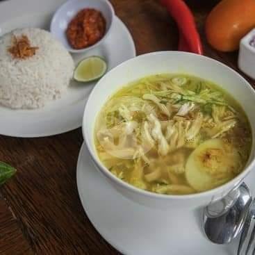 Soto ayam menu Warung Dedalu