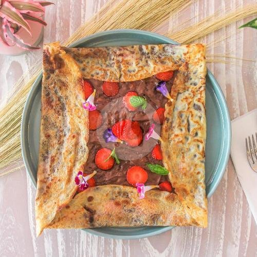 Crepe Nutella Strawberry Banana menu Coffee Shop Berawa, Pantai Berawa