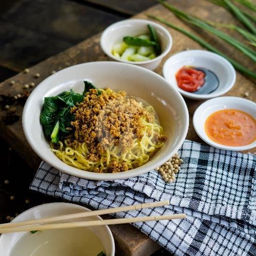 A Culinary Journey at Depot Mie Ayam & Chinese Food in Sidakarya, Bali