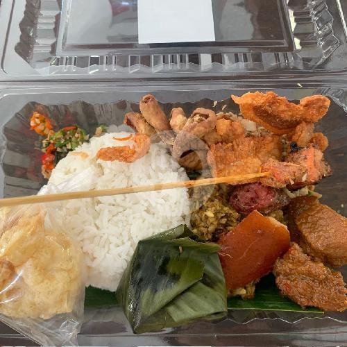 Nasi Babi Guling Spesial menu Warung Babi Guling Amertha Sari, Sanur Kauh