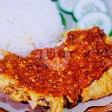 Ayam Geprek Sambal Terasi + Nasi menu Ayam Geprek 99, Kuta