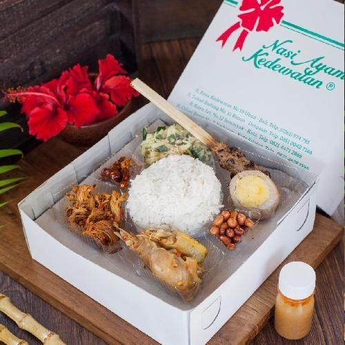 Kotak Biasa menu Nasi Ayam Kedewatan Ibu Mangku, Seminyak