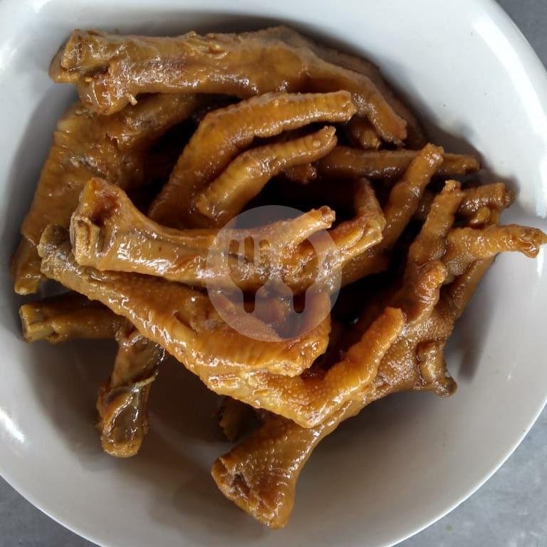 Ceker (/Porsi) menu Mie Ayam Rock N Roll, Pemogan