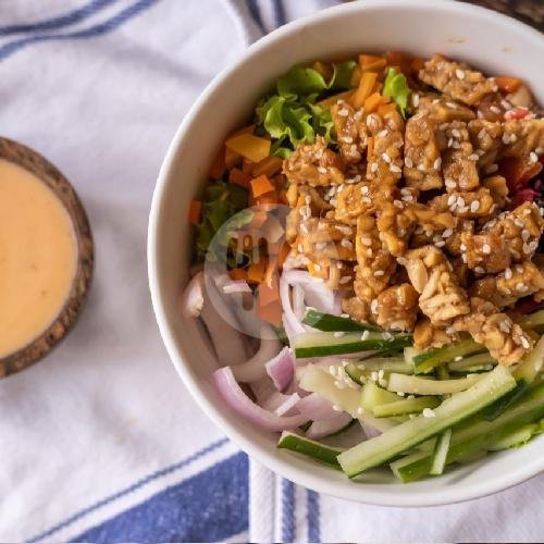 Signature Salad Tempeh Poke (170 Kcal - 15g Protein) menu Fit Bowl Bali, Kerobokan