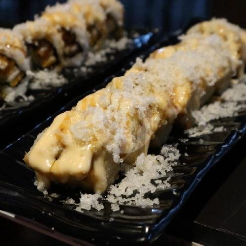 Fried Street Roll (8pcs) menu Sushi On The Street, Dalung