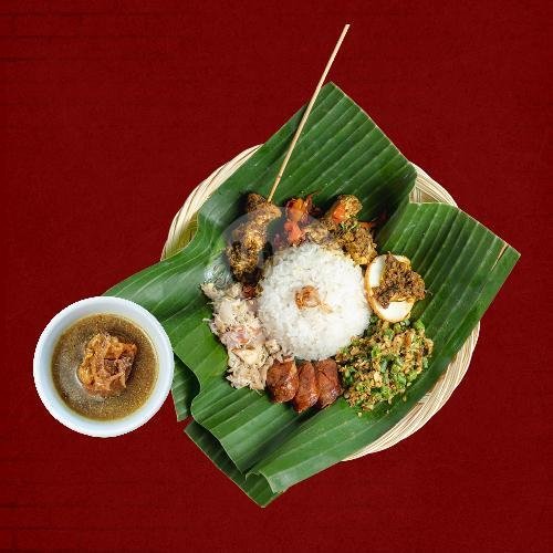 Nasi Campur Ayam menu Ocin Babi Guling dan Samsam