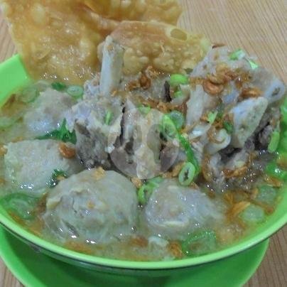 Bakso Urat Rusuk menu Bakso Solo Samrat, Dewi Sri
