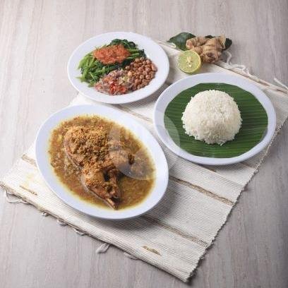 Paket Ayam Betutu 1/2 (Tanpa Minuman) menu Ayam Betutu Khas Gilimanuk Bali, Tuban