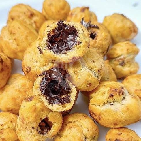 Soes Cokelat Mini menu Warung Babi Guling Amertha Sari, Sanur Kauh