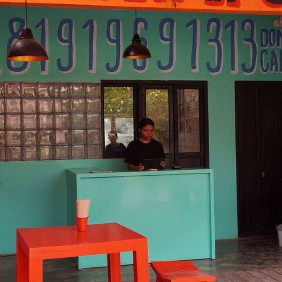 Shaman Lavash ( Shawarma & Kebab) bistro, Canggu