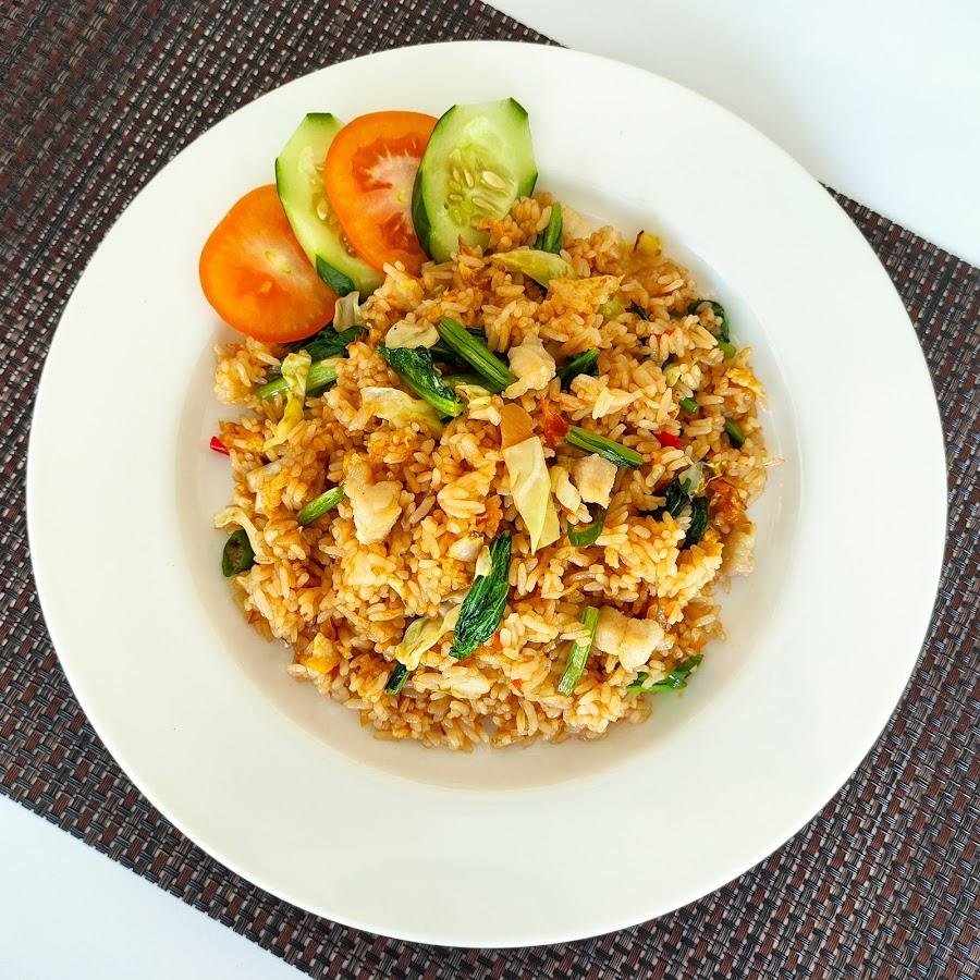 Nasi Goreng Ajik Budi, Dewi Supraba