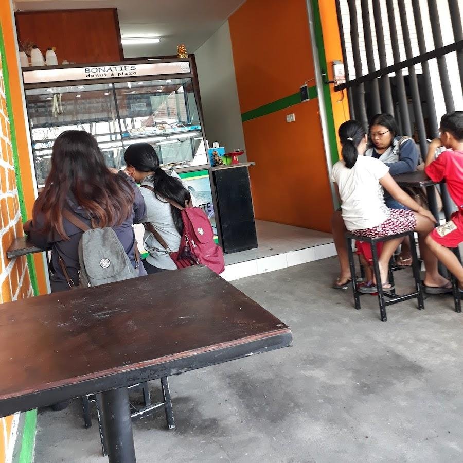 Bonaties Donut and Pizza, Tangkuban Perahu