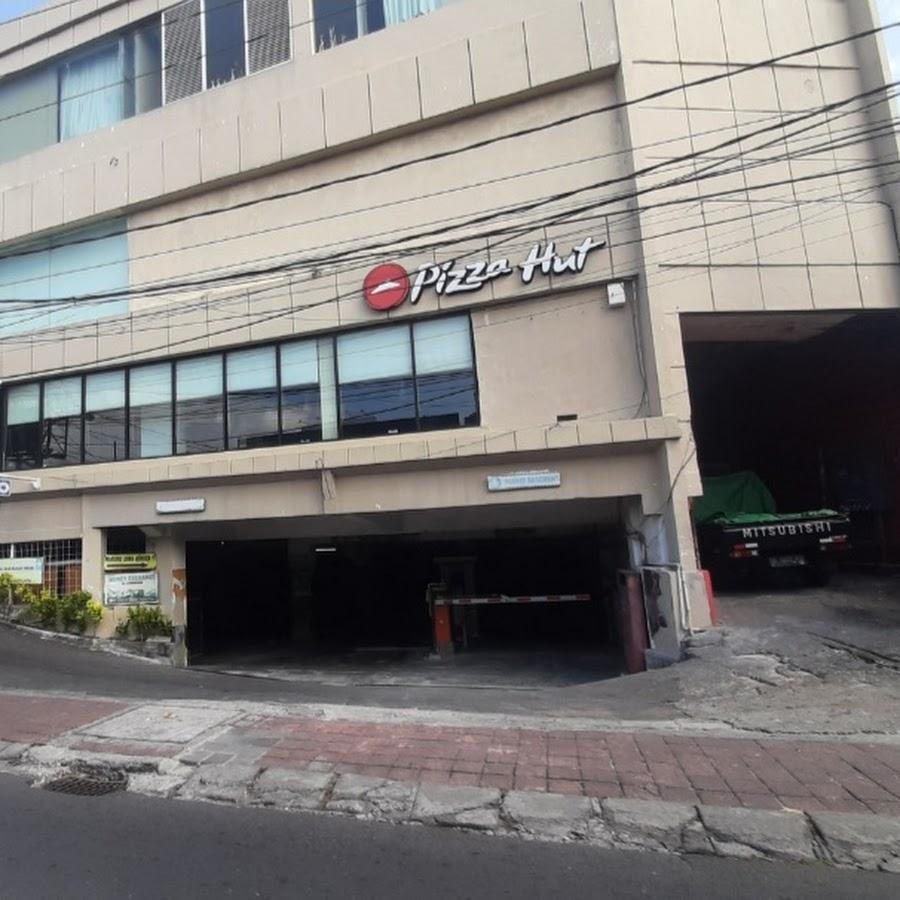 Pizza Hut, Sunset Point Bali