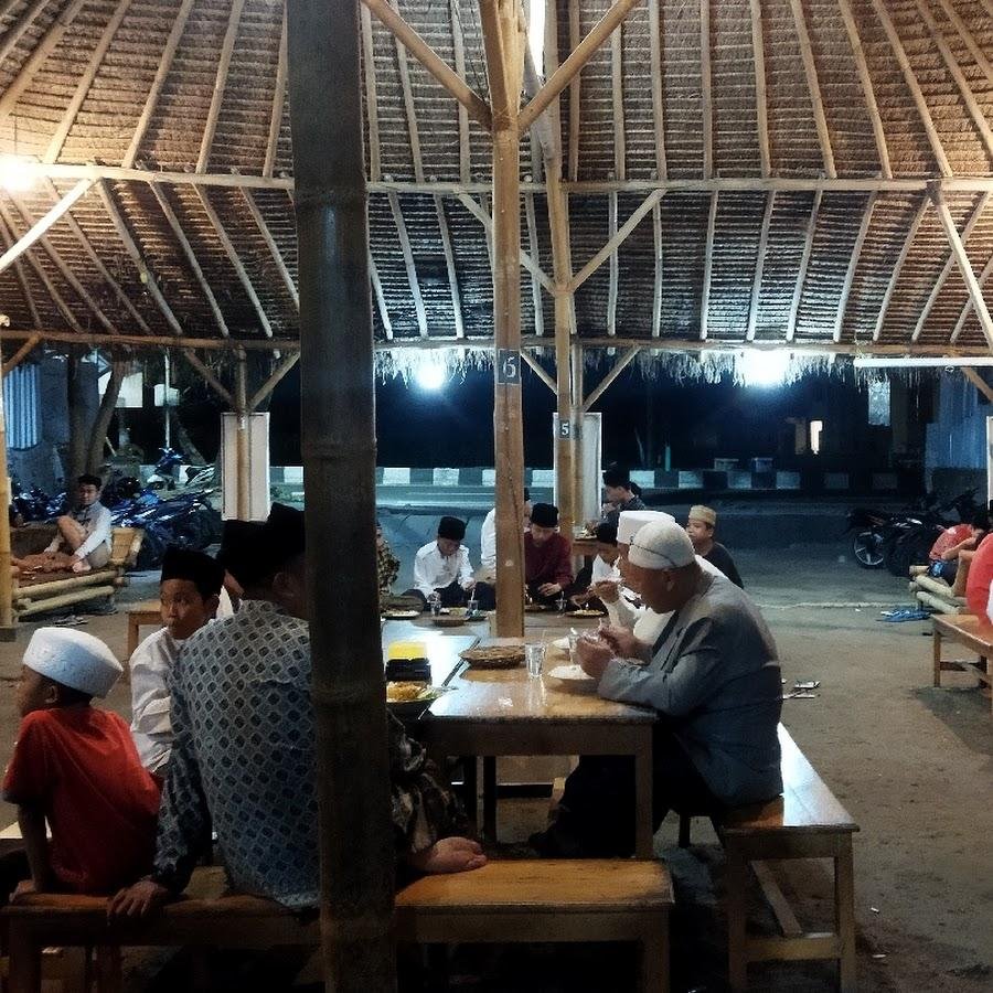 Kedai Ranger - Sop Buntut - Sop Iga, Bundaran Gerung