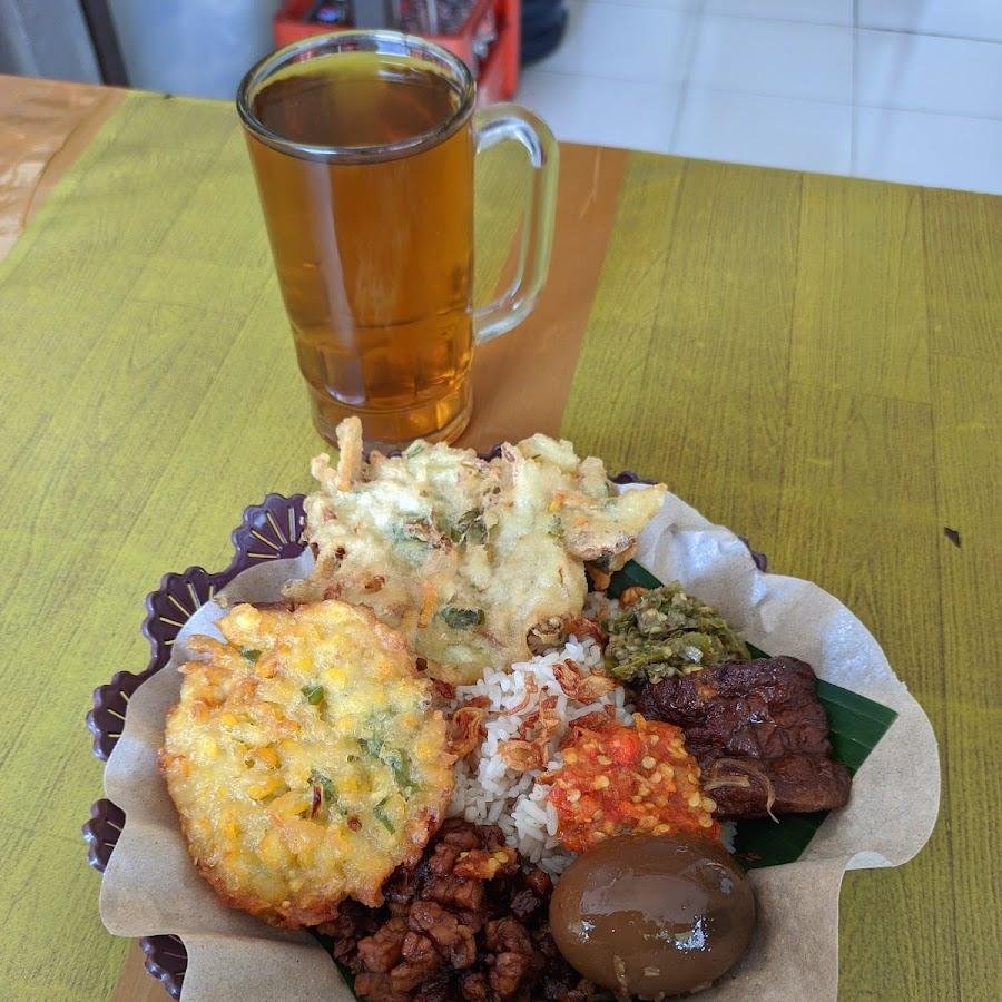 Nasi Uduk Betawi Mpok Yayah, Padang Indah