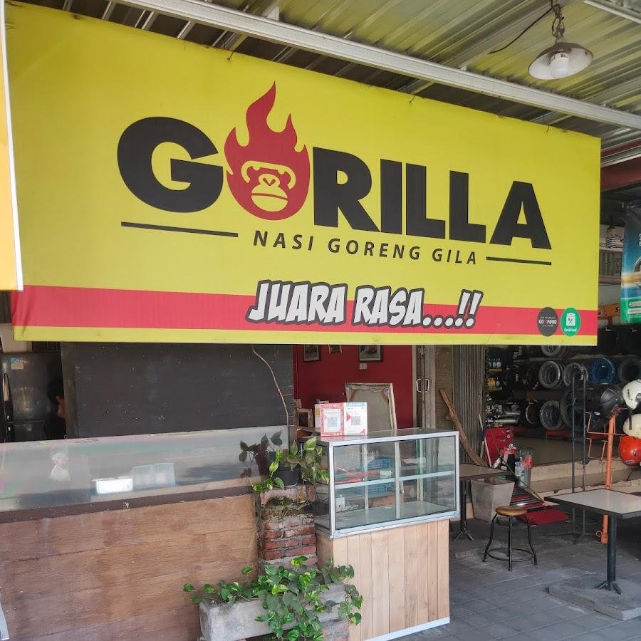Nasi Goreng Gila Gorilla, Pulau Komodo