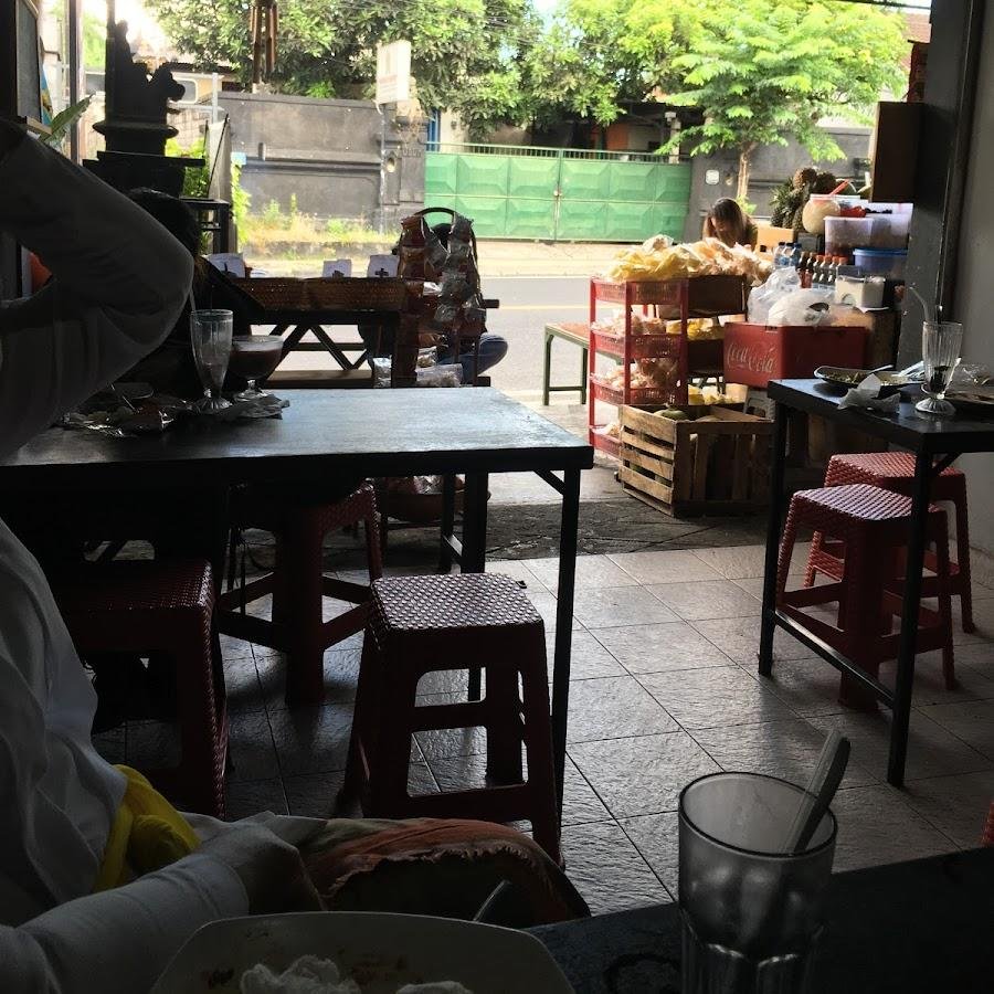 Warung Rujak Bu Khandra Ubung, Cokroaminoto