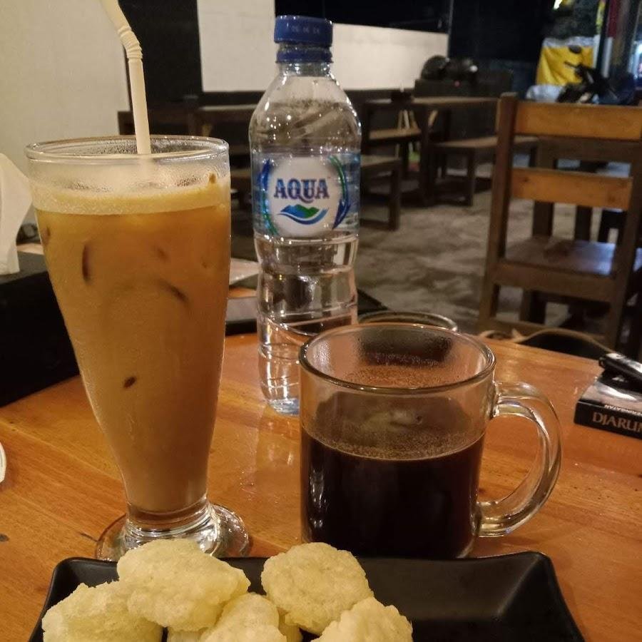 Kedai Meet Up, Gelogor Carik