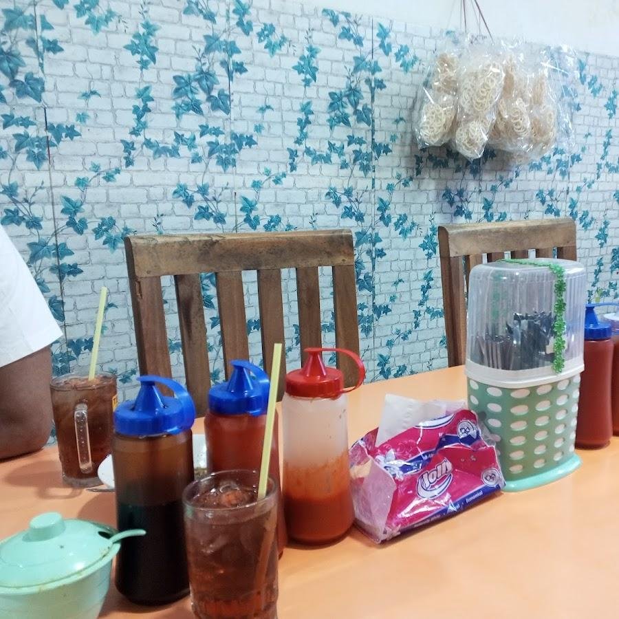 Bakso Goyang Lidah Banyuwangi, Bung Tomo