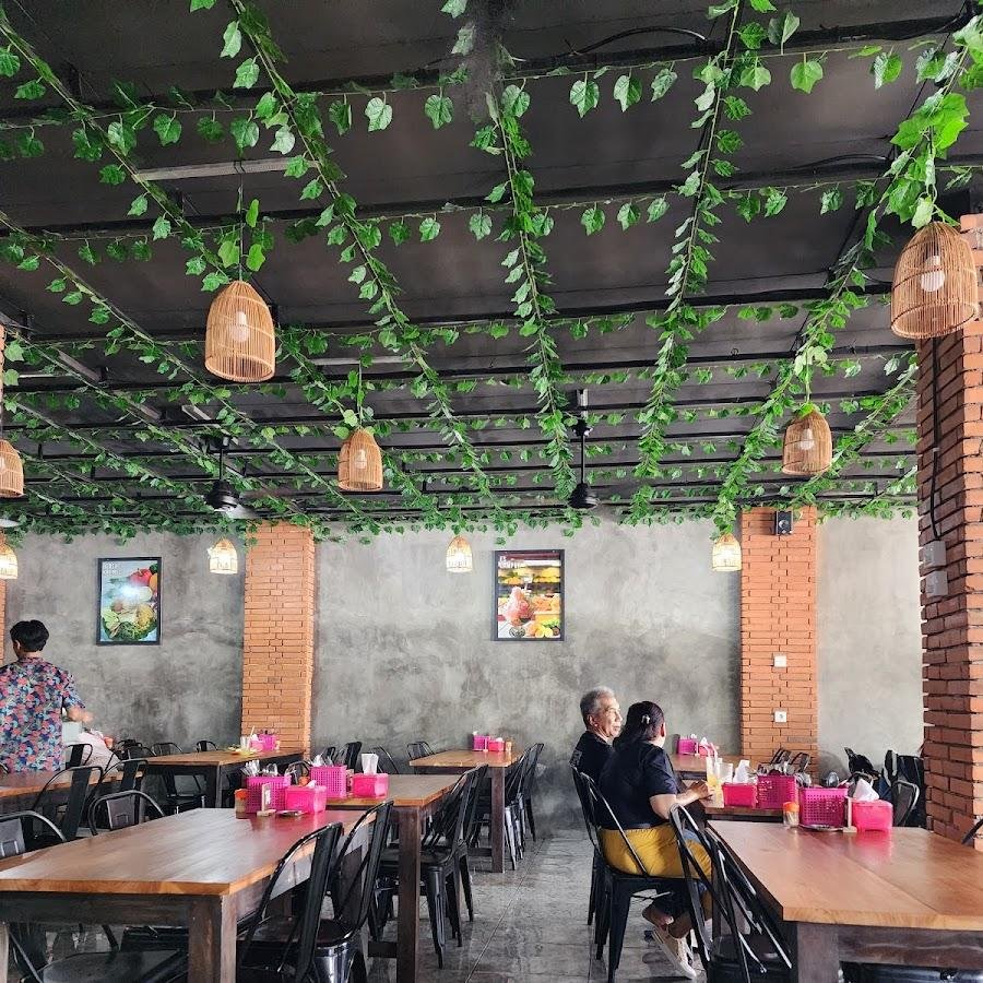 Ayam Tempong Ibu Sri, Kuta