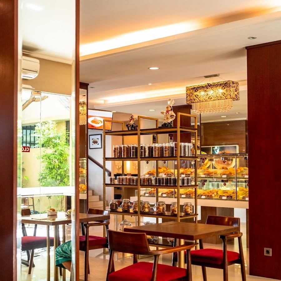Goddes Bakery Patisserie & Cafe, Danau Buyan